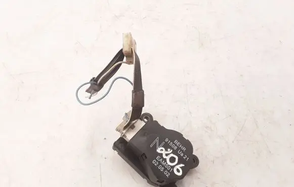 Peugeot 206 Air flap motor/actuator 91508UA21 EAM501