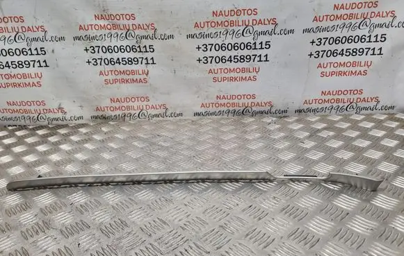 Volkswagen Touran I Dashboard glove box trim 1T1867440A 1T1867440
