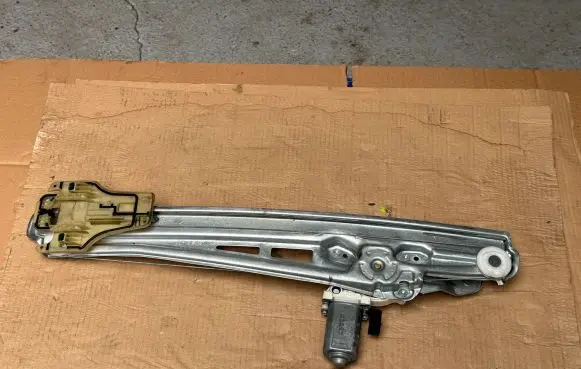 Ford Explorer Sliding door window regulator with motor