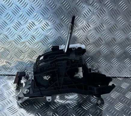 Lexus ES VII XZ10 Gear shifter/selector 75G651