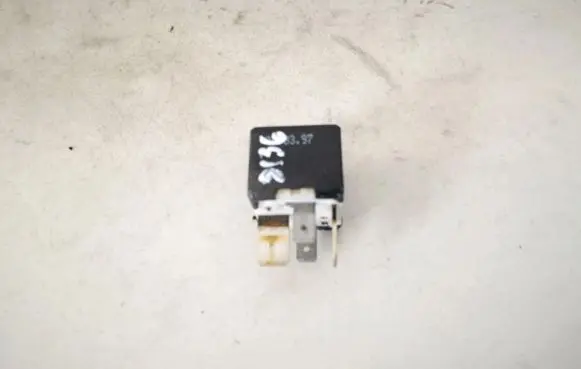 Audi A4 S4 B5 8D Other relay 443951253j