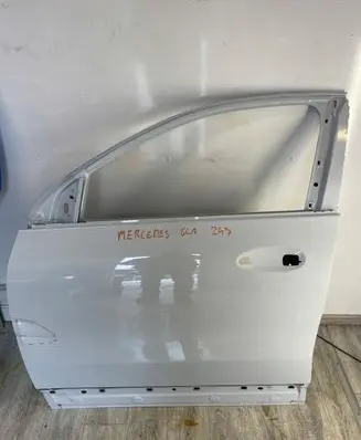 Mercedes-Benz GLA H247 Front door A2477724101