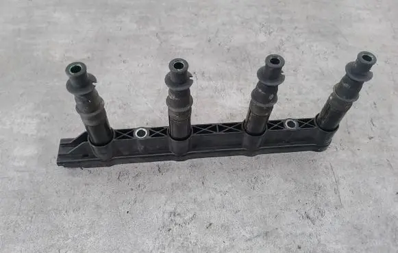 Citroen C4 I High voltage ignition coil ZS472E2019100472