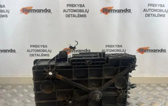 Battery tray