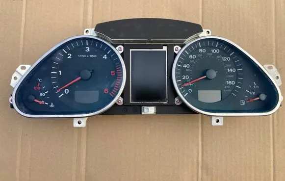 Audi Q7 4M Tachometer 4L0920981B