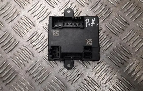 BMW 2 Active Tourer U06 Door control unit/module 5A6BF00