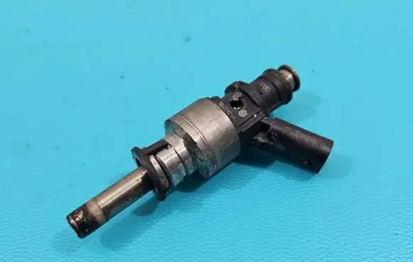 Fuel injector