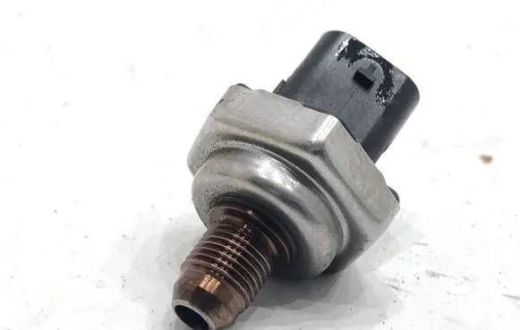 Opel Grandland X Fuel pressure sensor 9812191080