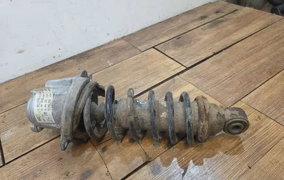 Volvo XC70 Rear shock absorber with coil spring 30681745