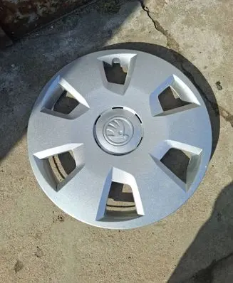 Skoda Octavia Mk3 (5E) R15 wheel hub/cap/trim 5E0601147F