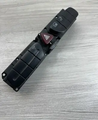 Mercedes-Benz C W203 Hazard light switch 2038214658 3306010200 20411422001