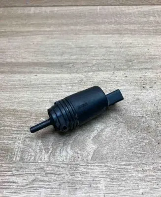 BMW 7 E65 E66 Windscreen/windshield washer pump 8377612