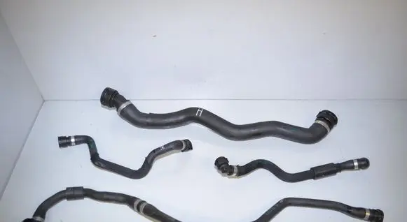 BMW 7 G11 G12 Engine coolant pipe/hose 8573220 8572908 8571595