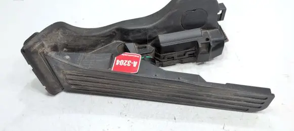 Volkswagen PASSAT B7 Accelerator throttle pedal 1K1723503AP
