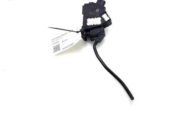 Accelerator throttle pedal