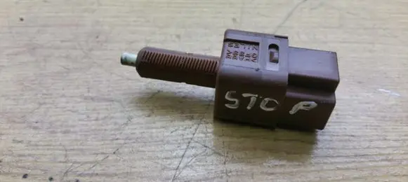 Nissan Qashqai Brake pedal sensor switch