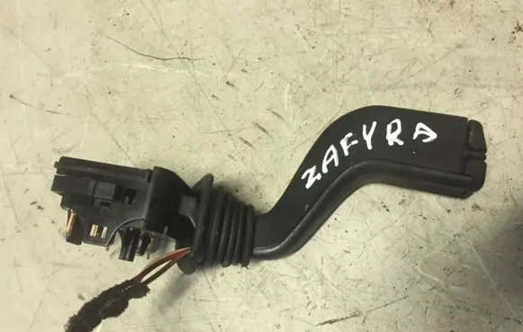 Opel Zafira A Wiper control stalk 090243395501