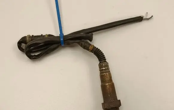 Volkswagen PASSAT B6 Lambda probe sensor AB588161
