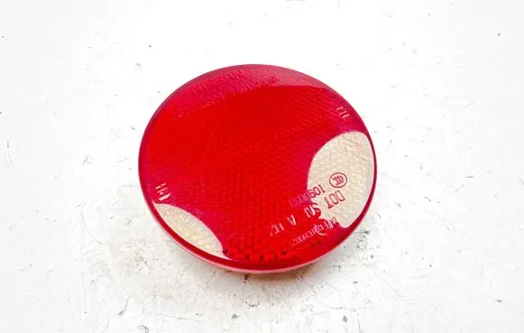 Nissan X-Trail T31 Rear tail light reflector E13020982 1090037