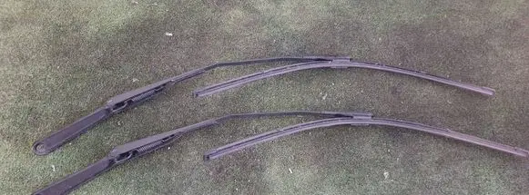 Iveco Daily 6th gen Front wiper blade arm 5801645537