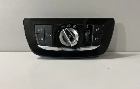 BMW 5 G30 G31 Light switch 6841887 9472974