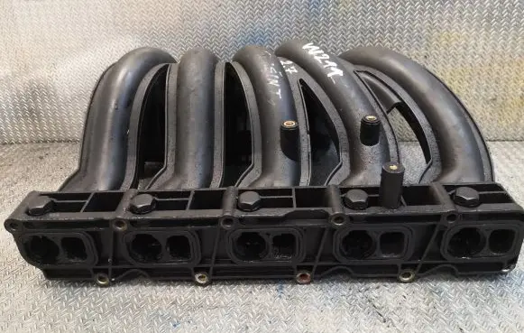 Mercedes-Benz E W211 Intake manifold 6120903537 A6120903537