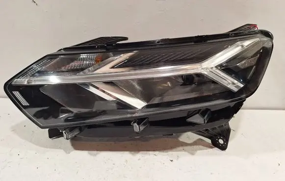 Dacia Sandero III Headlight/headlamp 260608545R