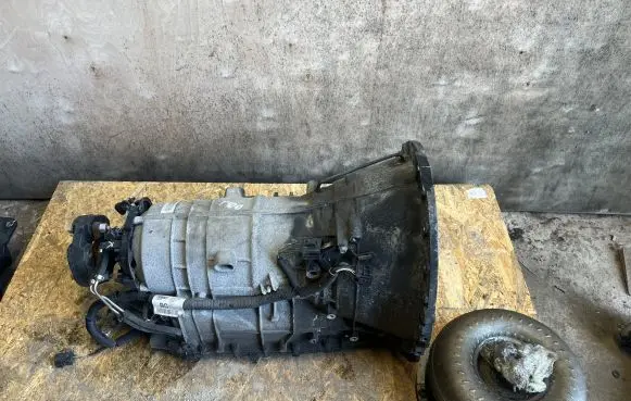 Jaguar XF X250 Automatic gearbox 6HP28 1068040037