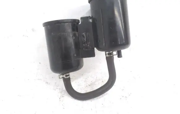 Vacuum air tank