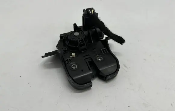 Nissan Qashqai J12 Tailgate/trunk/boot lock/catch/latch 905030754R 40607265