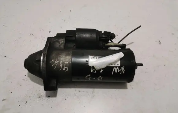 Volkswagen PASSAT B5.5 Starter motor 0001110128 1005831142 025909