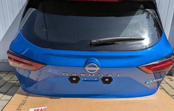 Nissan Qashqai J12 Truck tailgate 