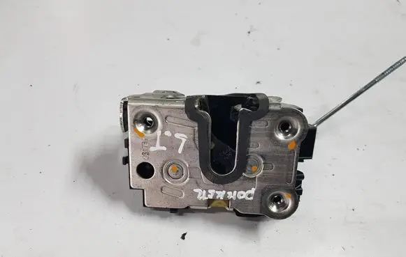 Dacia Dokker Rear door lock 