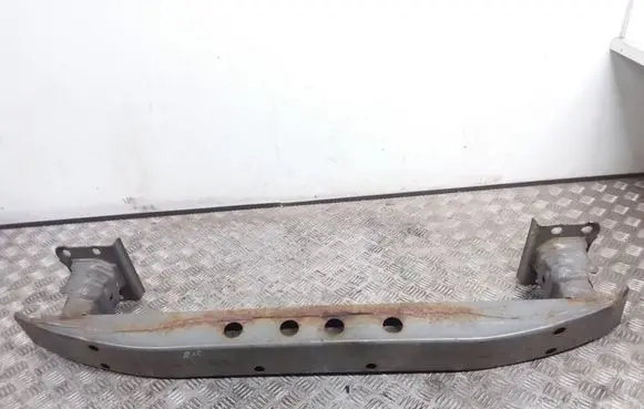 Toyota Avensis T250 Front bumper cross member