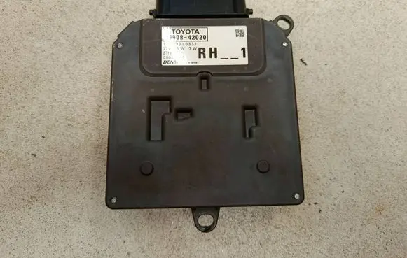 Toyota RAV 4 (XA50) Xenon control unit/module 8990842020 00007MHQ 1438000331
