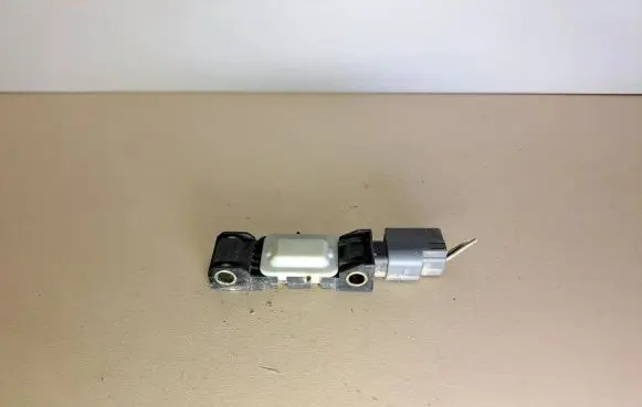 Chrysler Grand Voyager IV Airbag deployment crash/impact sensor 04671779AC 0461201680 070605