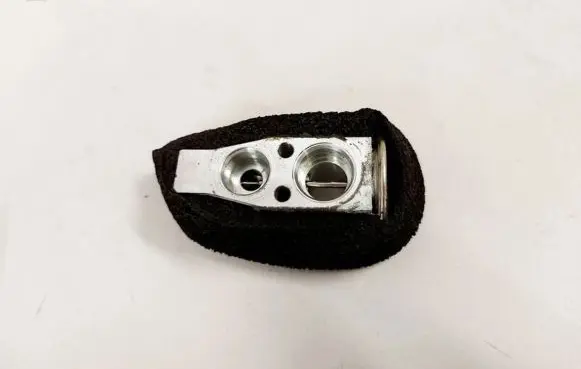 Mazda CX-5 Air conditioning (A/C) expansion valve 