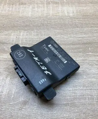 Volkswagen Touran I Door control unit/module 1K0907530F 1K0907951