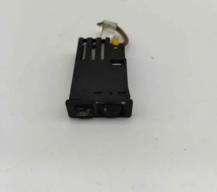 BMW 7 E38 Seat heating switch 8360872