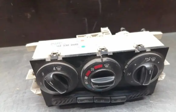Mercedes-Benz A W168 Climate control unit 1688300485