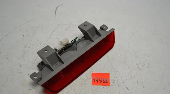 Mitsubishi Galant Third/center stoplight 0509140