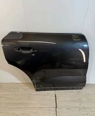 Porsche Macan (95C) Rear door