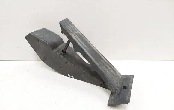 BMW 5 E60 E61 Accelerator throttle pedal 6766930 25916010 3542676693002