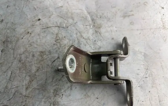 Ford Fiesta Front door upper hinge