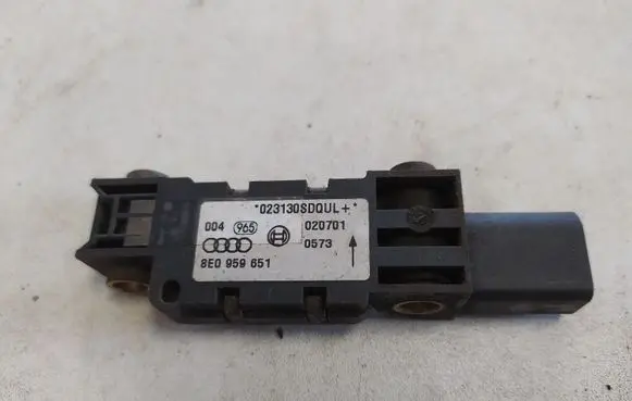 Audi A4 S4 B6 8E 8H Airbag deployment crash/impact sensor 8E0959651
