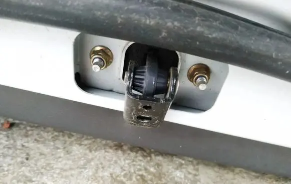 Ford Focus Rear door check strap stopper