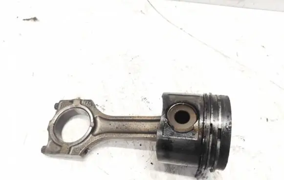 BMW X5 E53 Piston with connecting rod