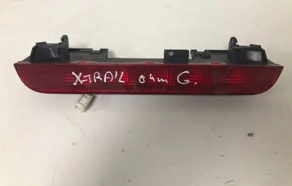Nissan X-Trail T30 Third/center stoplight