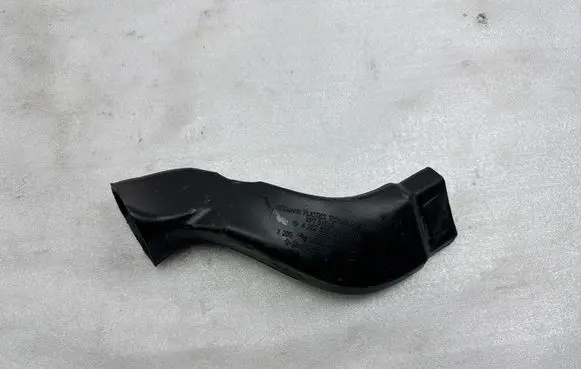 Mercedes-Benz S W222 Air intake duct part A2228321290