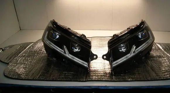 Volkswagen Transporter - Caravelle T6 Headlights/headlamps set 90199400 7L1941035D
